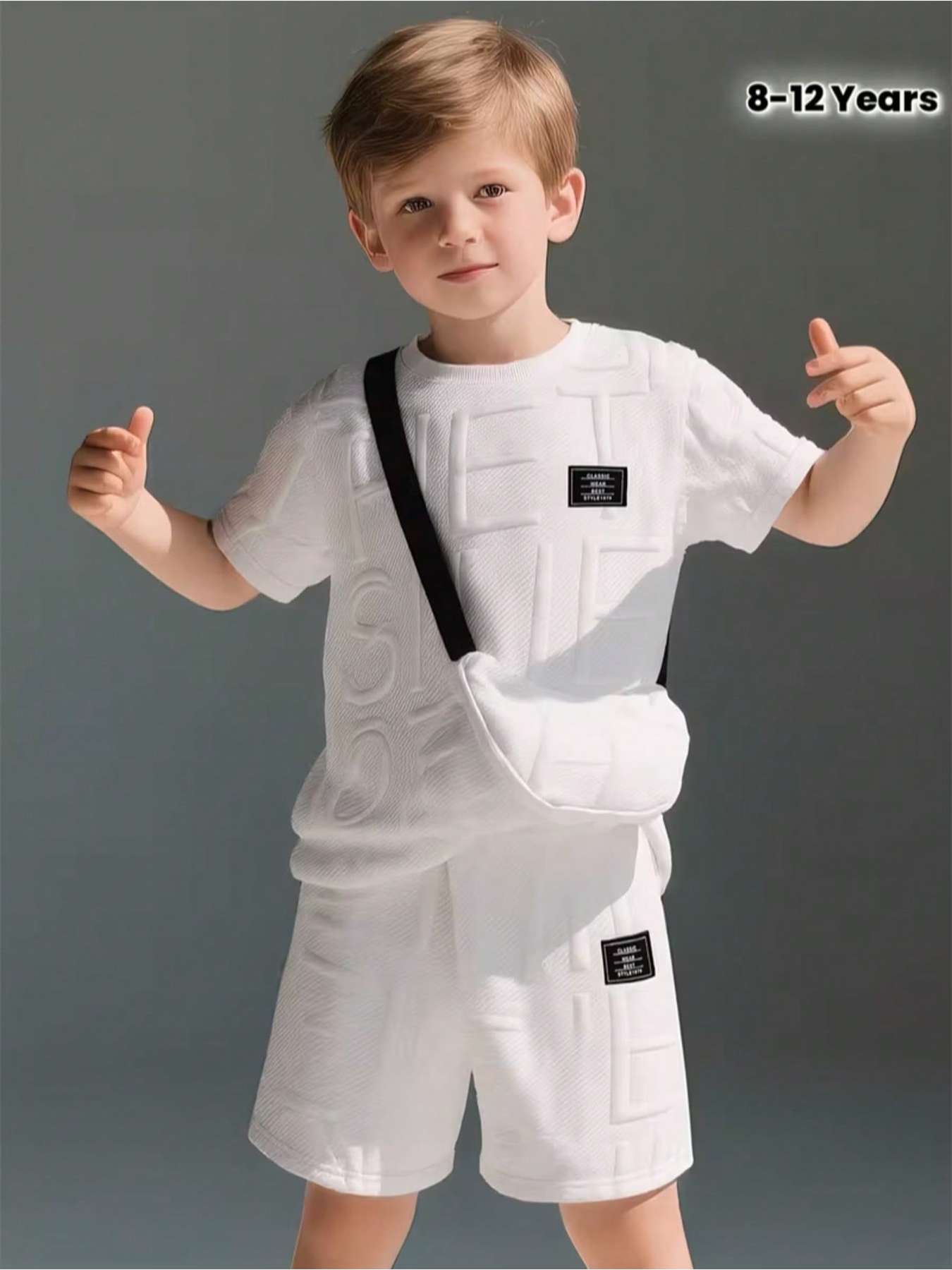 Conjunto de duas peças para meninos, para passeios de verão, cor sólida, camiseta de gola redonda com relevo tridimensional e manga curta + shorts.