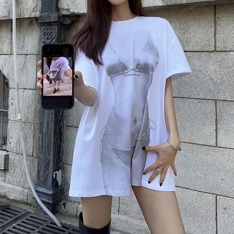 T-shirt allentata con motivo stampa bikini sexy moda girocollo da donna nuova estate 2025