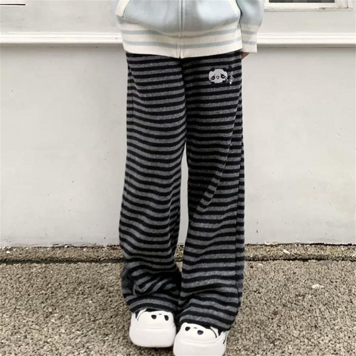 Damskie spodnie w paski z pandą, streetwear Harajuku, pantalones de mujer, spodnie dresowe, ubrania Y2k, casualowe, japońskie, kawaii.