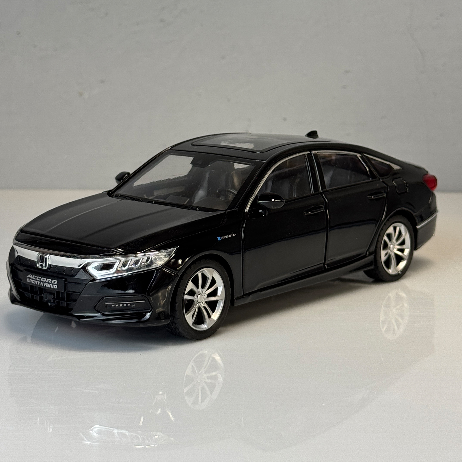 1:24 Accord Limousine Sound & Light Alloy Metal Diecast Car Model Collection Hobby Dekoration Trendy Holiday Gift Box Boy