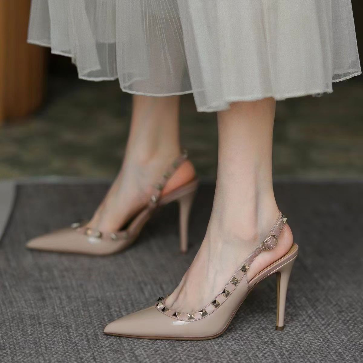 Summer Elegant Pointed Sexy Party Buckle High-heeled Sandals 2026 Fashionable best Selling New Comfortable Women's Shoes
