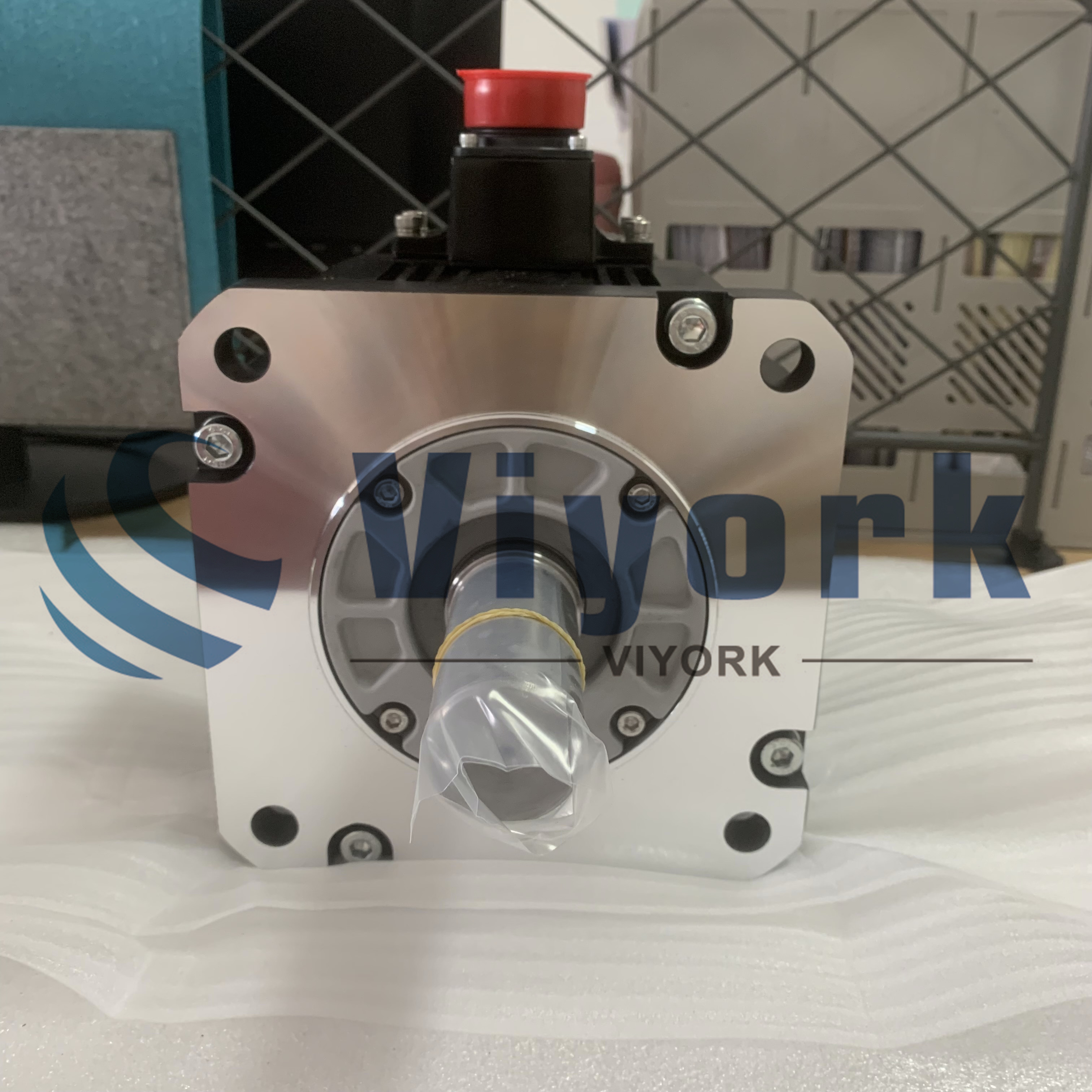 AC SERVO MOTOR HG-SR1524 1.5KW 2000R/MIN 400V CLASS NEW