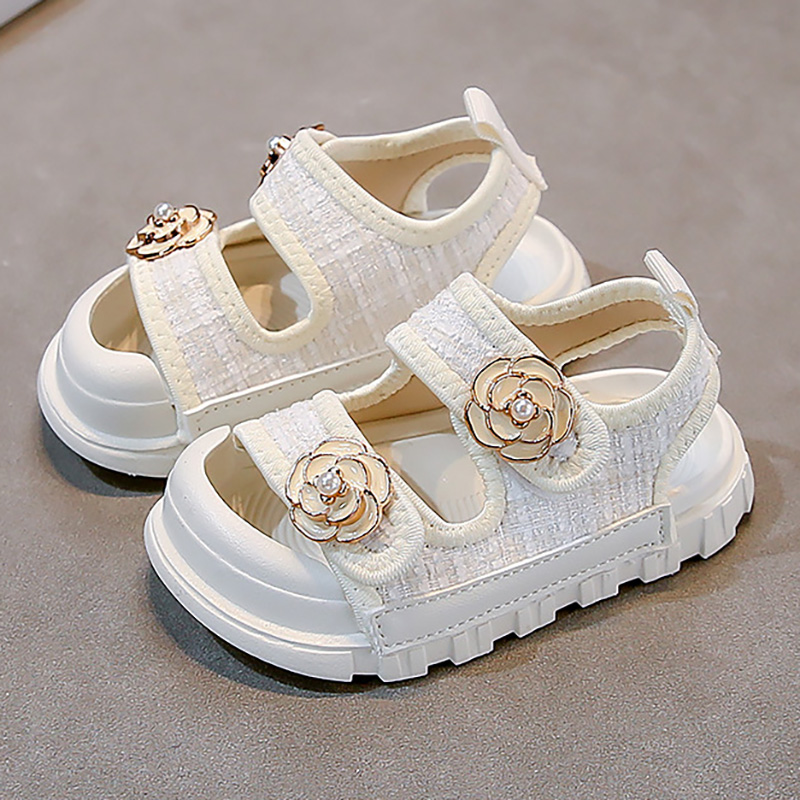 Sandálias de verão estilo coreano para meninas, luxo, flor de pérola, sapatos de praia infantis, ergonomia, sola macia, sandálias para meninas