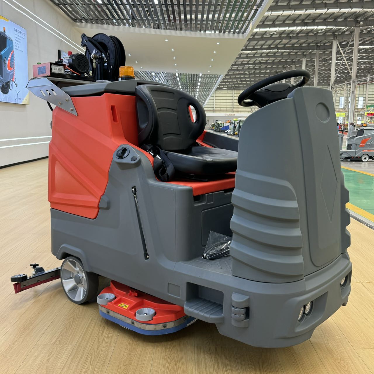Máquina Industrial para Lavar Pisos, Fregadora de Pisos para Fábricas, Barredora de Pisos para Supermercados, Barredora de Calles para Talleres y Estacionamientos