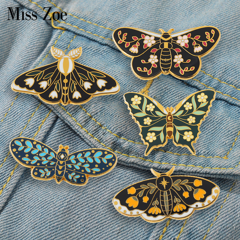 Broches en émail dur pour papillons, broches personnalisées de vigne du muguet, Badge à revers, plante d'insecte noire, bijoux cadeau pour amis