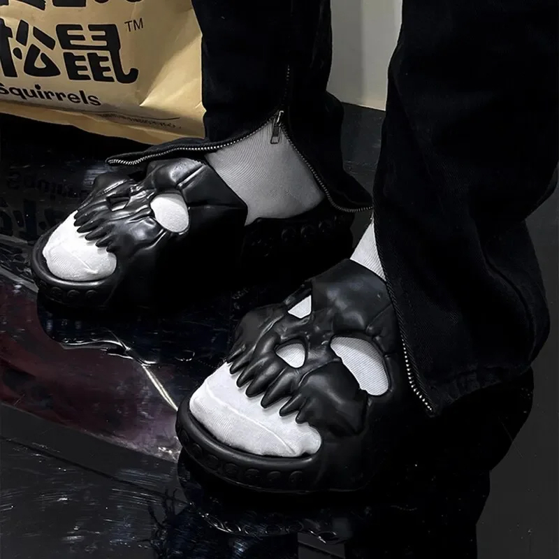 Sandal desain tengkorak EVA kualitas tinggi Sandal musim panas luar ruangan selop sol tebal Platform pantai antiselip Sandal awan Pria Wanita