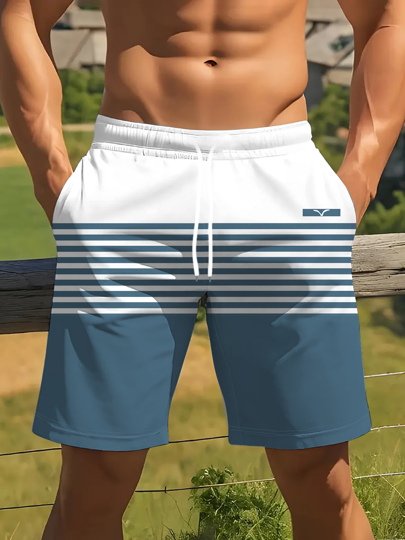 Schnelltrocknende Badeshorts für Herren, Sommer-Strandshorts mit blau-weißem Streifendruck, Kordelzug an der Taille und Taschen
