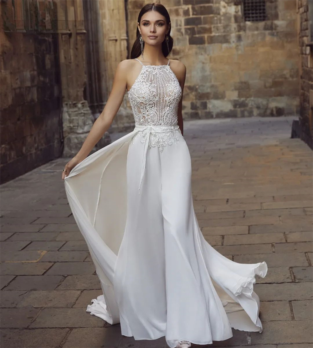 Abito da sposa tuta Boho Abiti da sposa in pizzo senza maniche in chiffon senza schienale per le donne Abiti da sposa country 2025 realizzati su misura