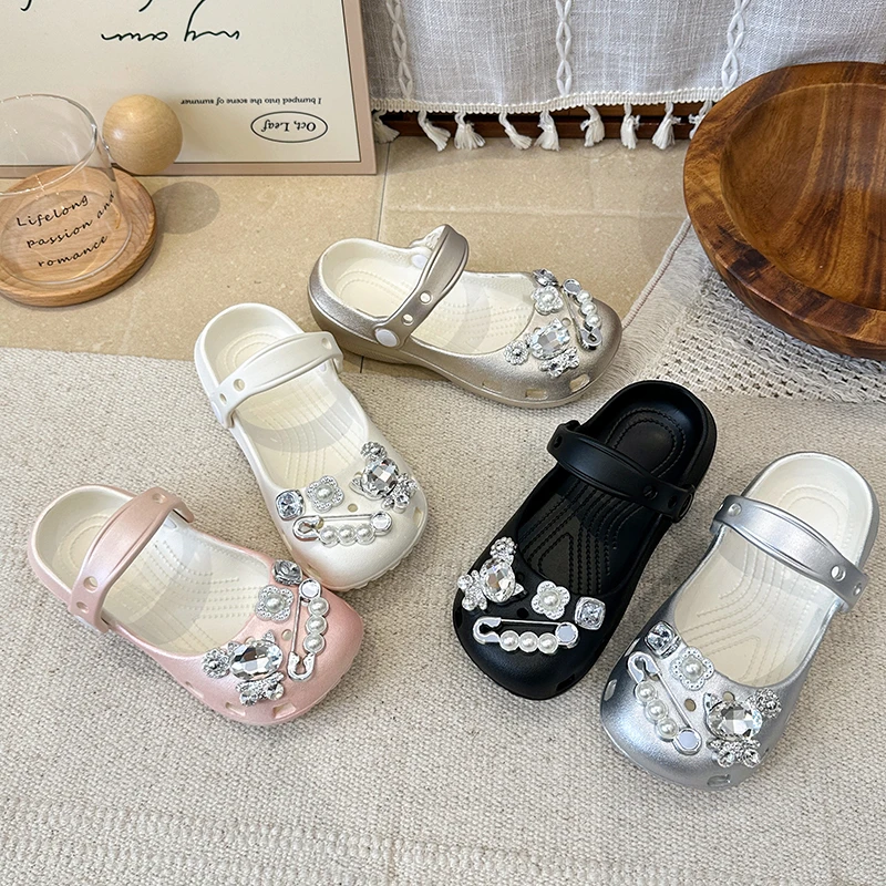 Clogs Decorados com Strass para Crianças, Solado Macio Antiderrapante, Superior Respirável e de Secagem Rápida, Sandálias Leves para Uso Interno e Externo