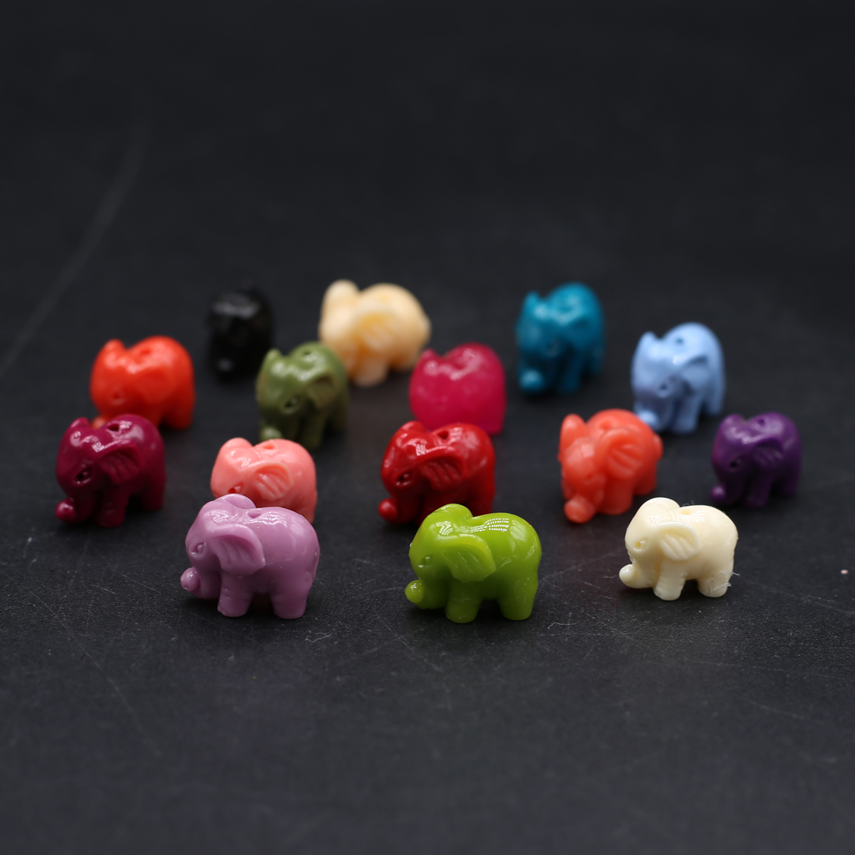 20 sztuk Mix kolorów słoń koraliki koralowe rzemiosło sztuczny koral Charms koraliki dystansowe do tworzenia biżuterii naszyjnik DIY bransoletka prezent