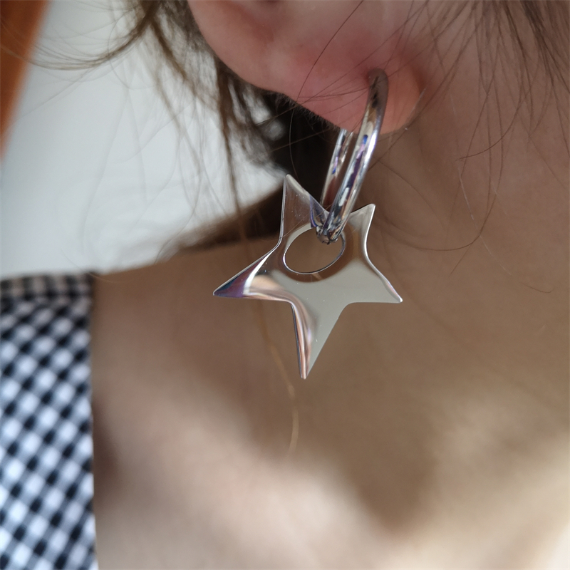 Pendientes con colgante de pentagrama para mujer y niña, aretes de aro con diseño de estrella, joyería estética coreana, venta al por mayor, 2023
