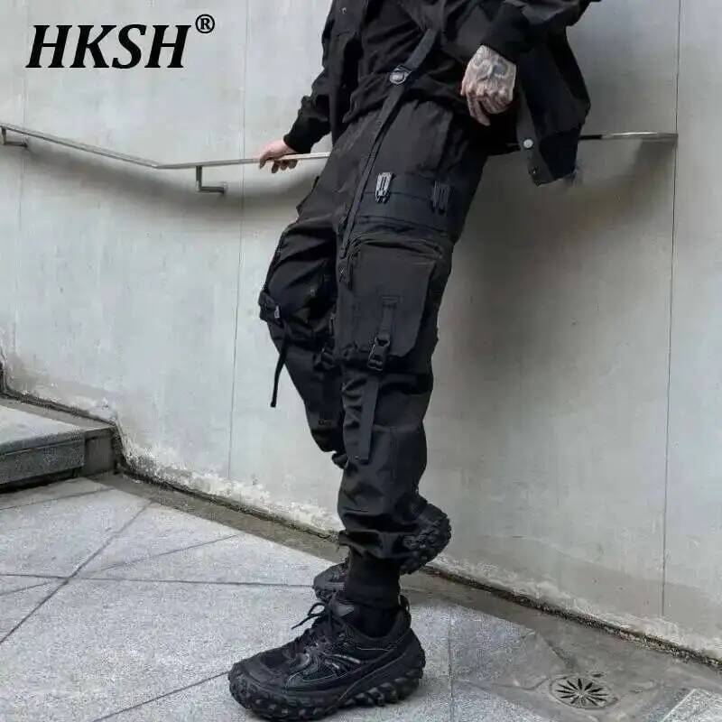 HKSH осень-весна новые мужские тактические брюки-карго в стиле сафари темные комбинезоны Tide модные свободные повседневные карманы Techwear HK0011