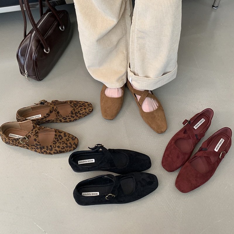 Autumn Women Flat Shoes Fashion Round Toe Shallow Slip On Ladies Red Ballerinas Shoes Soft Flat Heel Mary Jane Shoes