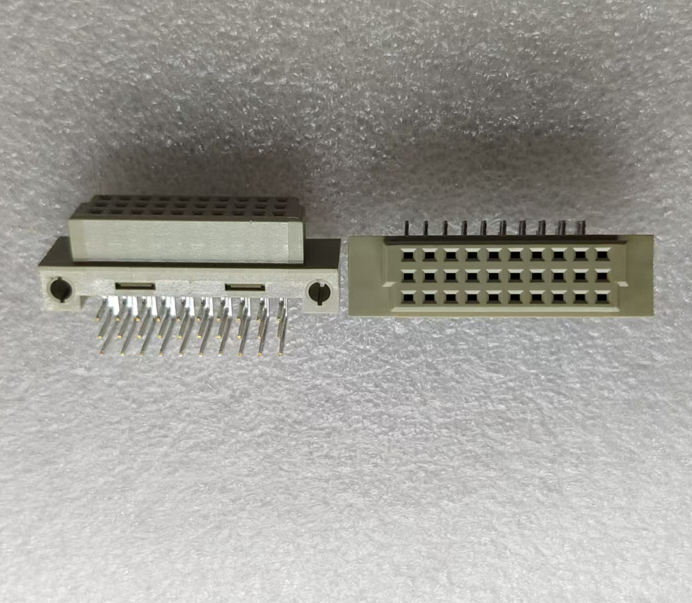 2 шт./9001-18101C00A 9001-18161C00A 9001-18201C00A 9001-18301C00A 9001-18321C00A 9001-18481C00A Три ряда серии DIN41612