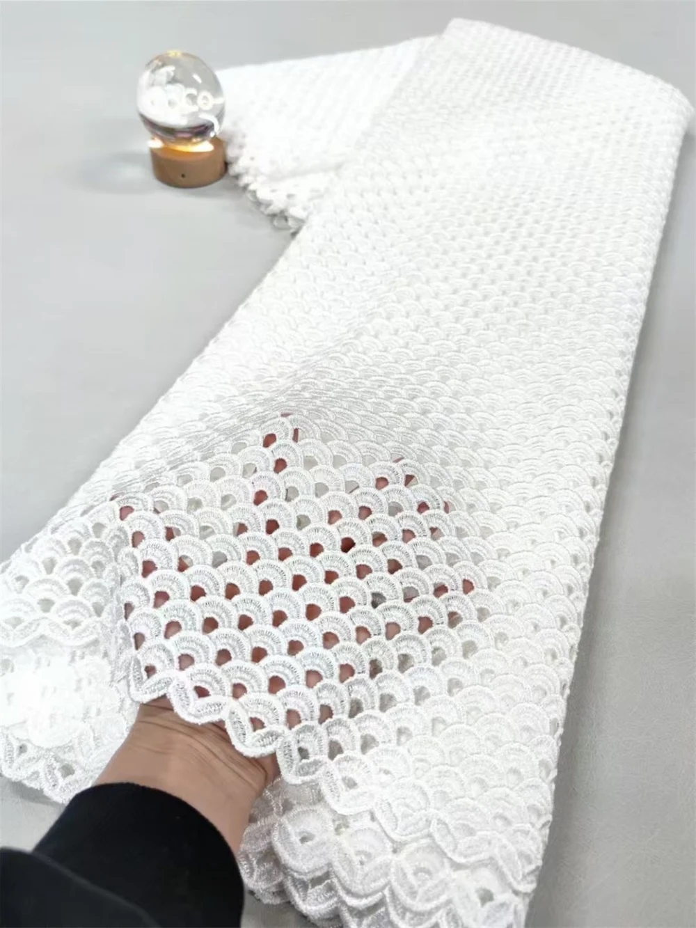 Tecido de renda cabo africano branco 2025 de alta qualidade tecido de renda guipure de seda de leite nigeriano solúvel em água para festa