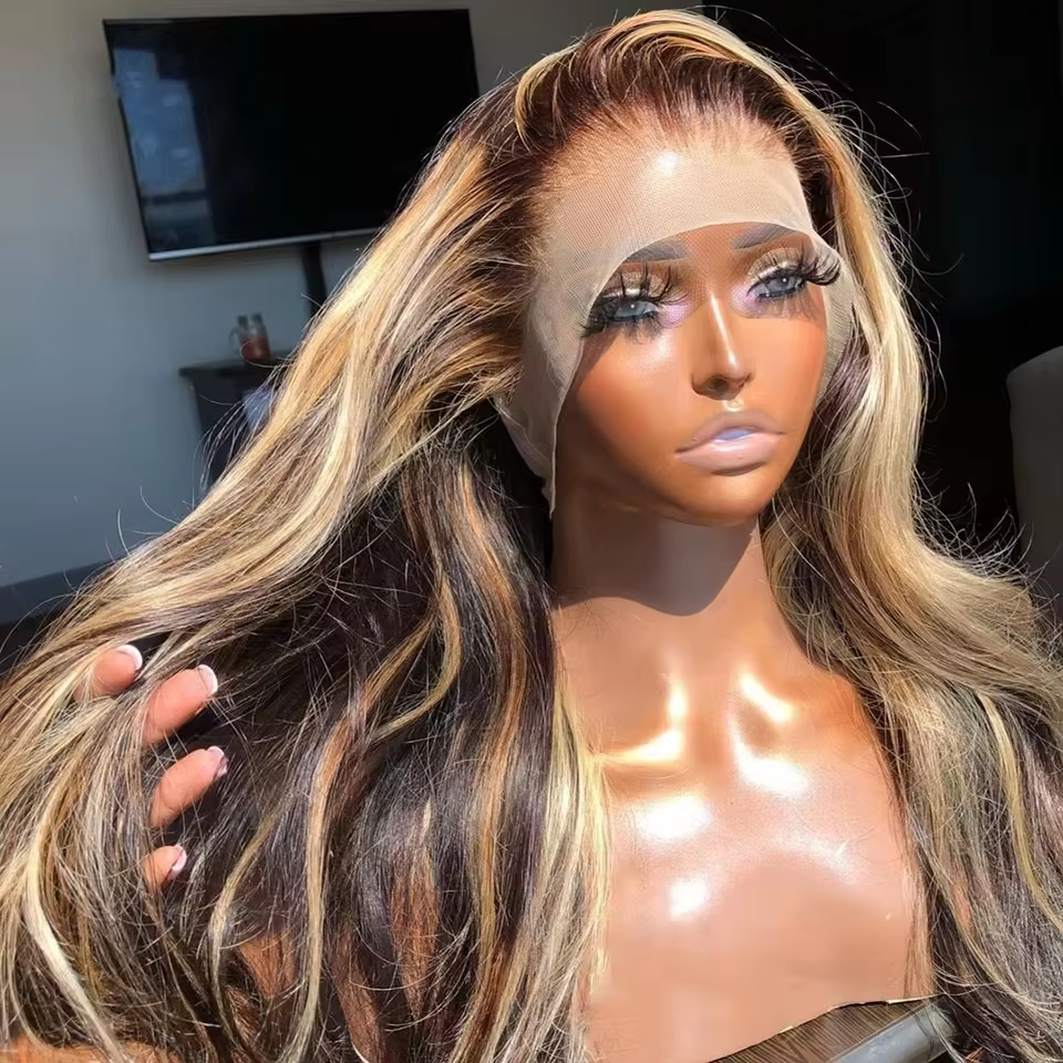 4/27 Evidenziare Parrucca Dell'onda Del Corpo Dei Capelli Umani Brasiliani 30 32 Pollici Colorato Ombre Bionda 13x6 HD Trasparente Parrucca Frontale Del Merletto Per Le Donne