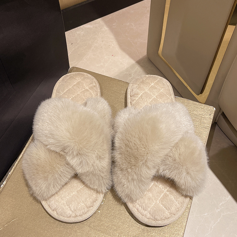 Sandal berbulu halus kasual sepatu desainer silang mewah hangat datar rumah wanita sepatu Platform musim dingin mode elegan ujung terbuka