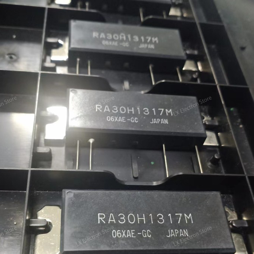 Module amplificateur MOSFET RF RA30H1317M 30 watts pour radios mobiles 12,5 volts qui fonctionnent dans la plage de 135 à 175 MHz
