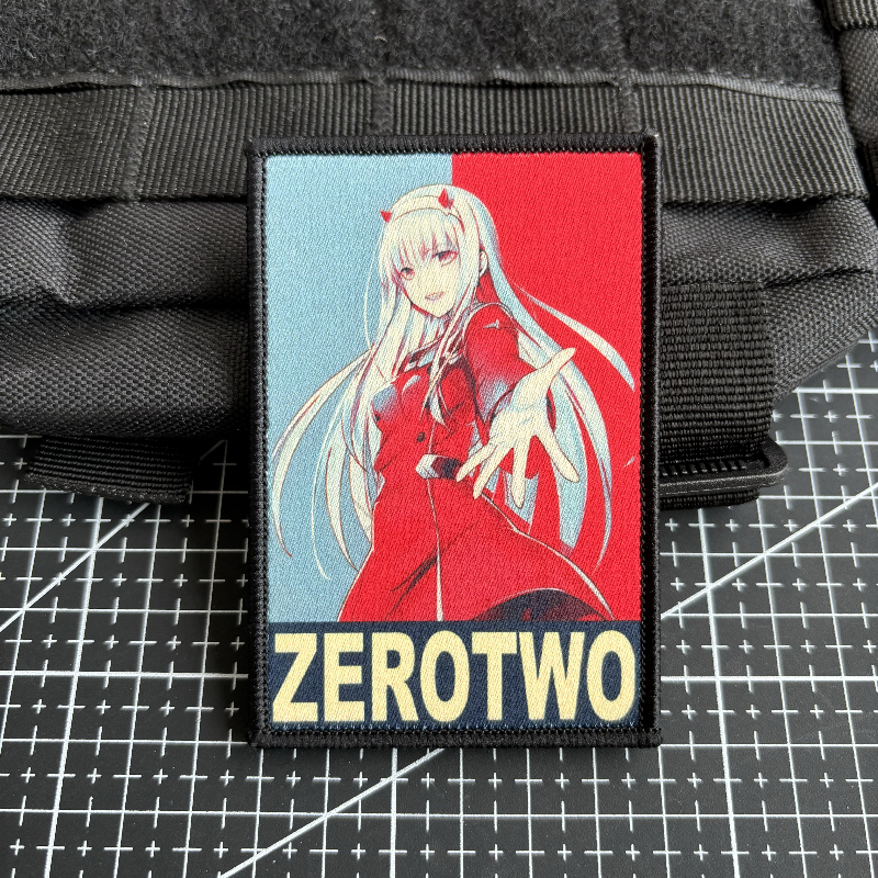 Distintivo per ragazze anime Zero Two Morale DARLING in The FRANXX Adesivo per zaino tattico con stampa a gancio e anello