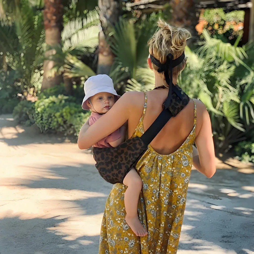 Porta-bebês infantil ajustável com estampa de leopardo |   Portátil e respirável |   360 °   Arnês de segurança para uso diário