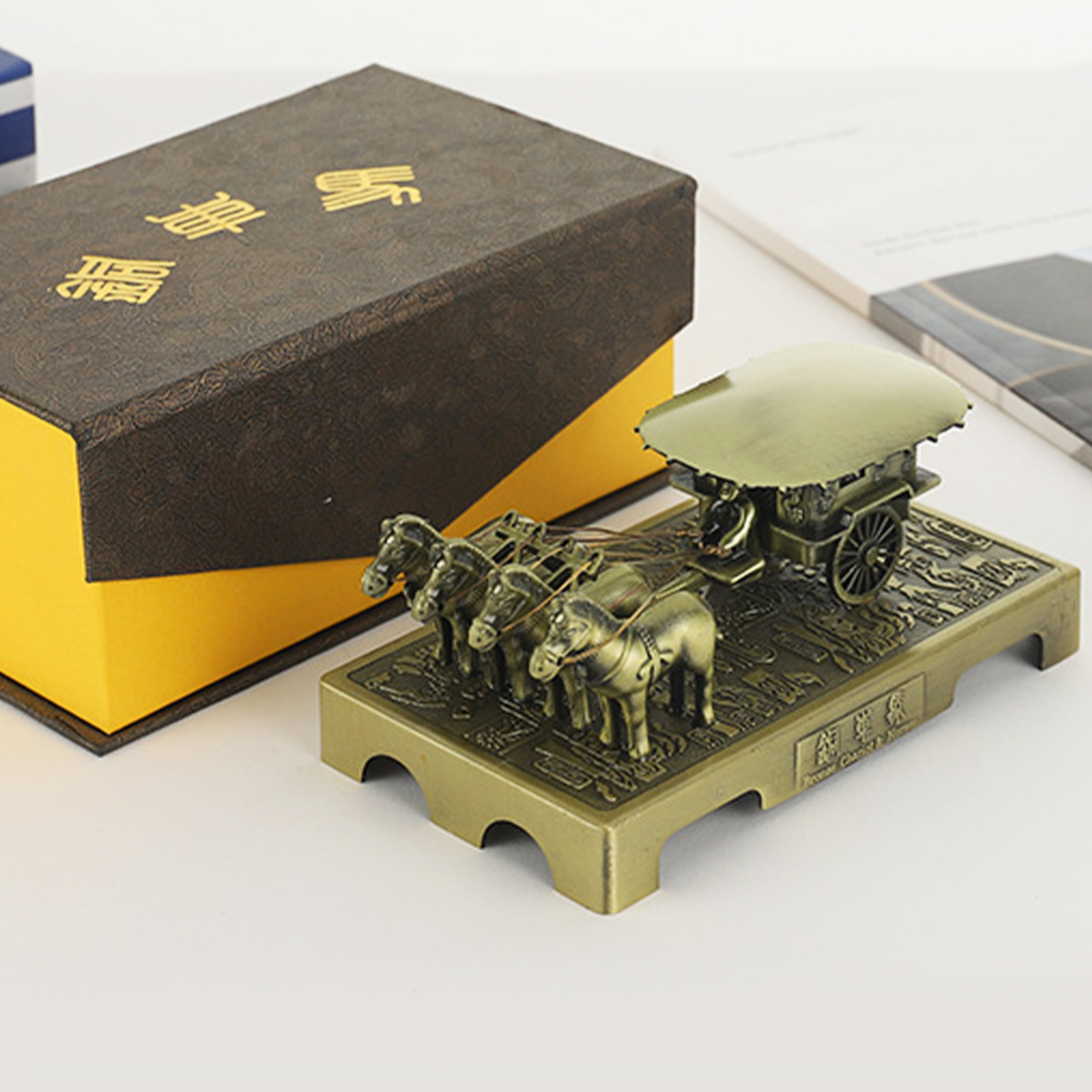 【新品】テラコッタ馬の彫刻 ヴィンテージスタイル 銅製馬の置物 ホームオフィス装飾ギフト