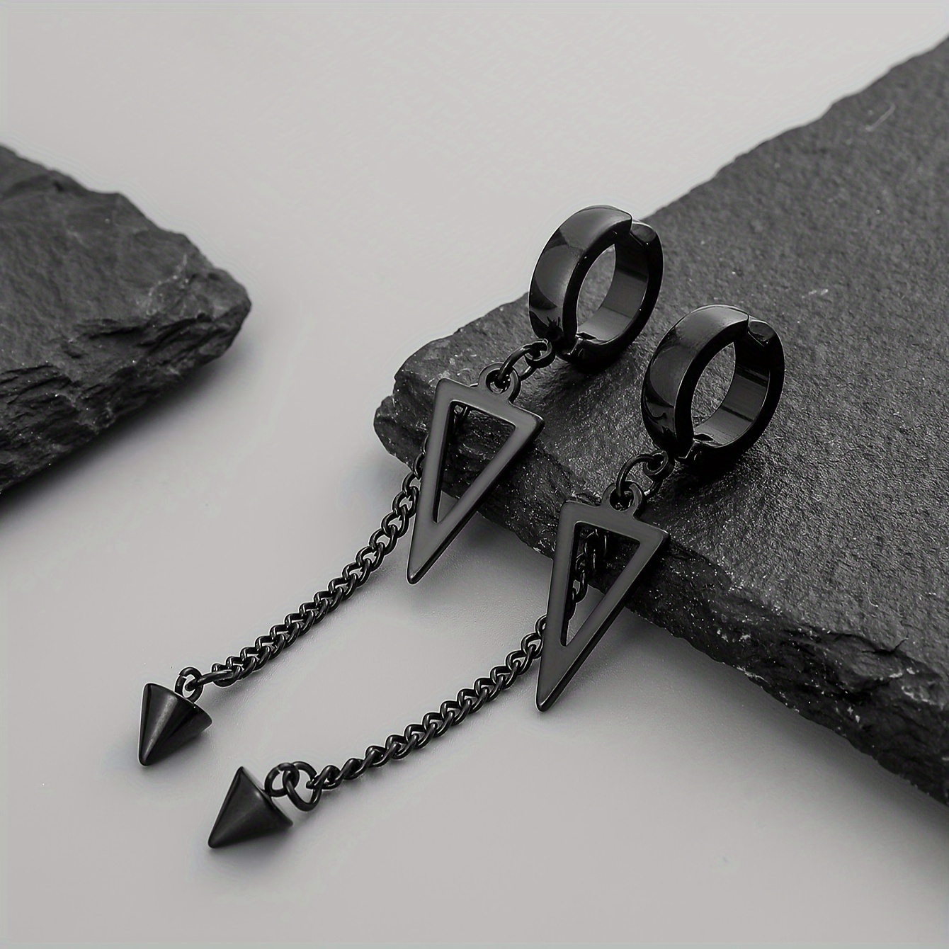 1pc Stilvolle Punk Einzigartiges Design Edelstahl Geometrische Dreieck Kette Kegel Ohrclips Nicht-Piercing Ohrringe für Männer Frauen