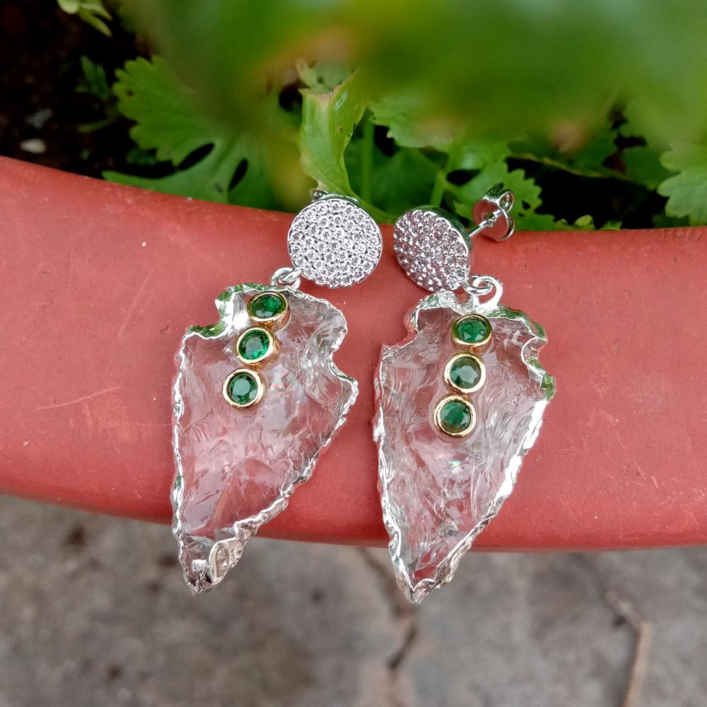 KKGEM-Brincos de Quartzo de Cristal Raw para Mulheres, Áspero, Forma de Cabeça de Seta, CZ Pave Drop, Metal Chapeado, Jóias Vintage, 18x30mm