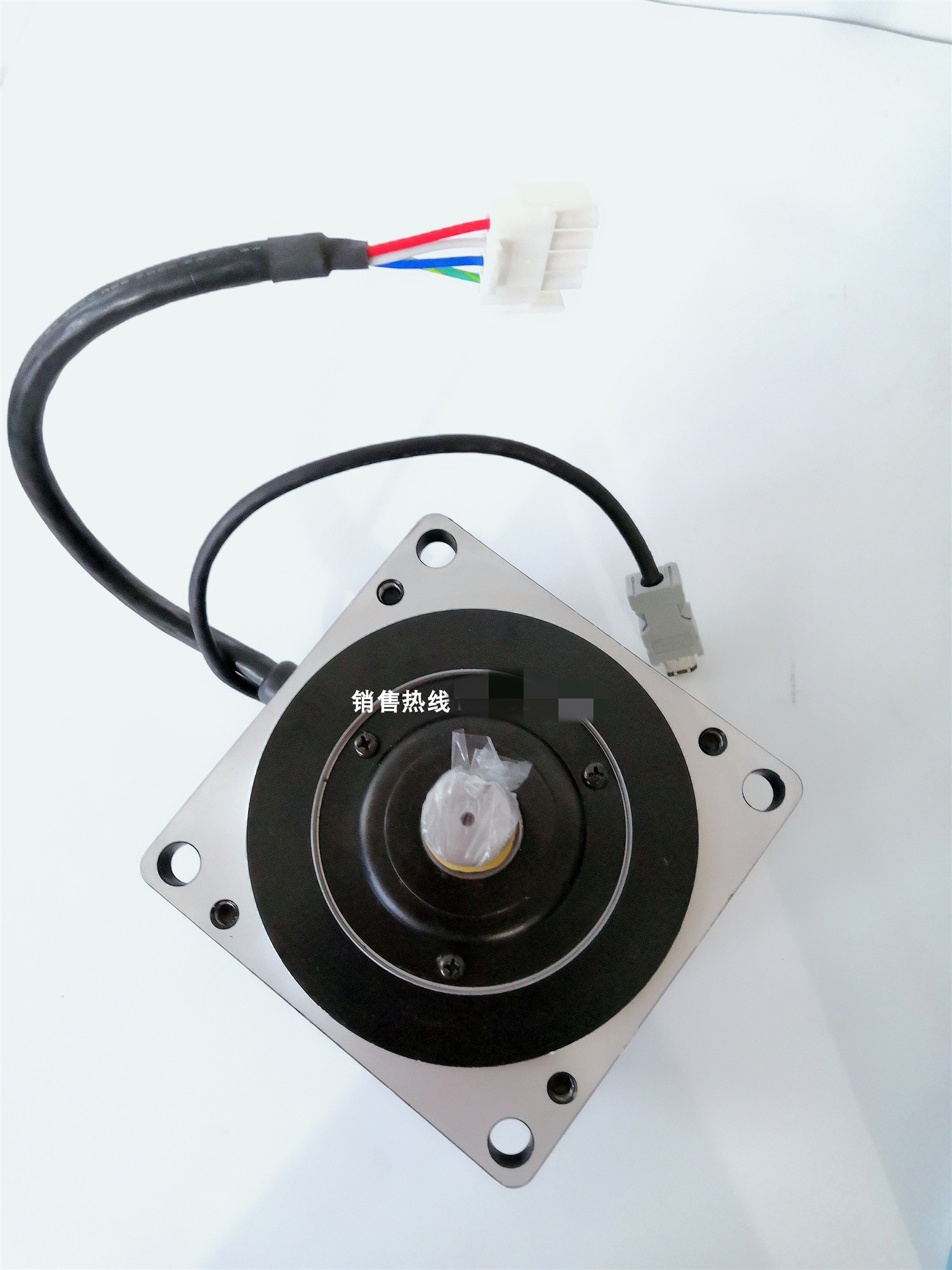 SGMPH-15AAA41 SERVOMOTOR DE CA TIPO CUBE 1,5 KW 200V 3000RPM NUEVO