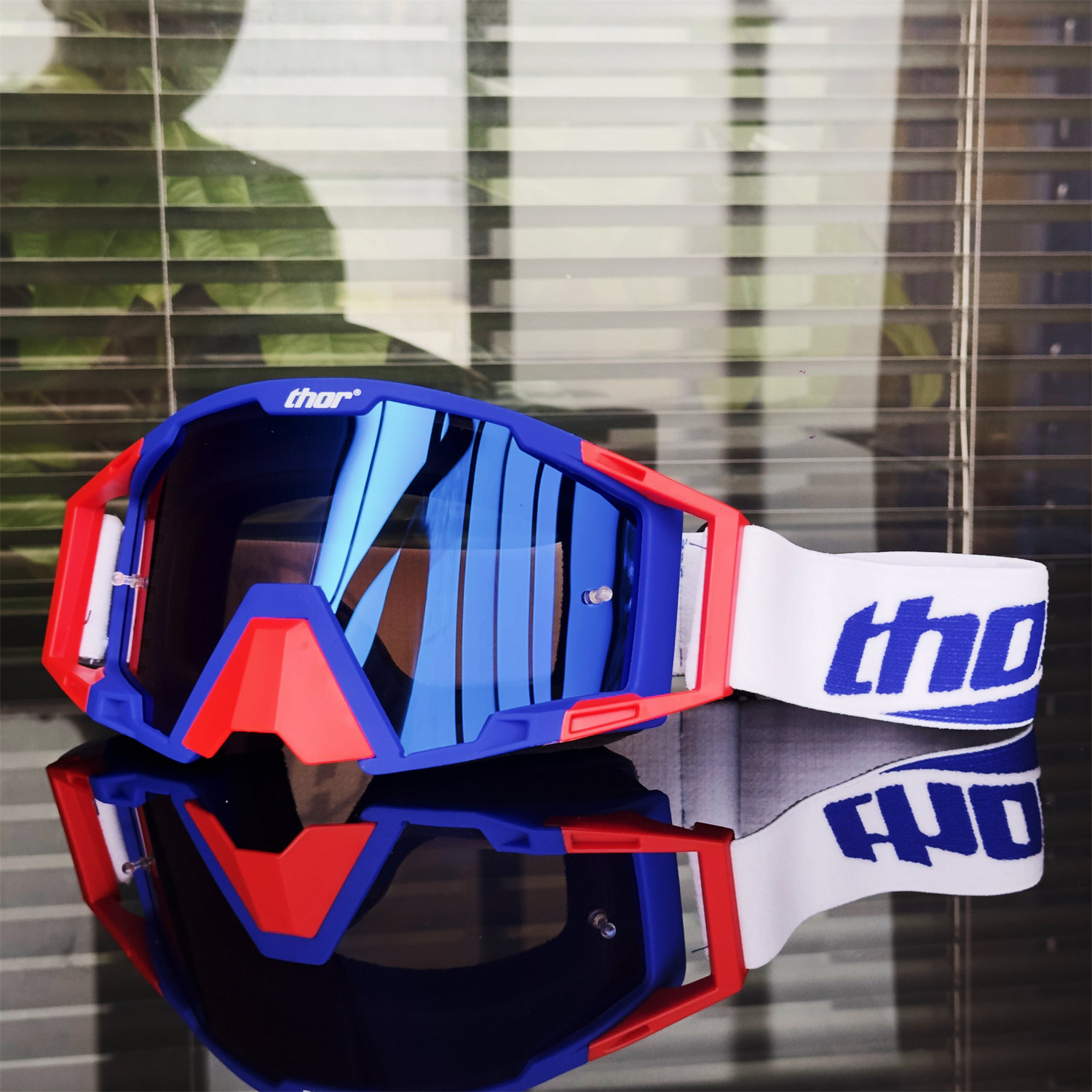 モトクロスメガネオートバイ ATV MTB クロスカントリー乗馬スポーツ MX ゴーグルオートバイヘルメット UV400 自転車ゴーグル