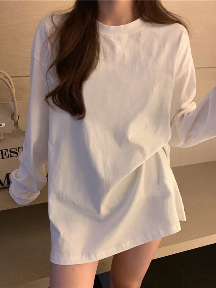 ルーズ長袖コットン Tシャツ女性のインナーウェアベースシャツ春秋の新スタイル快適な通気性ピュアカラートップ