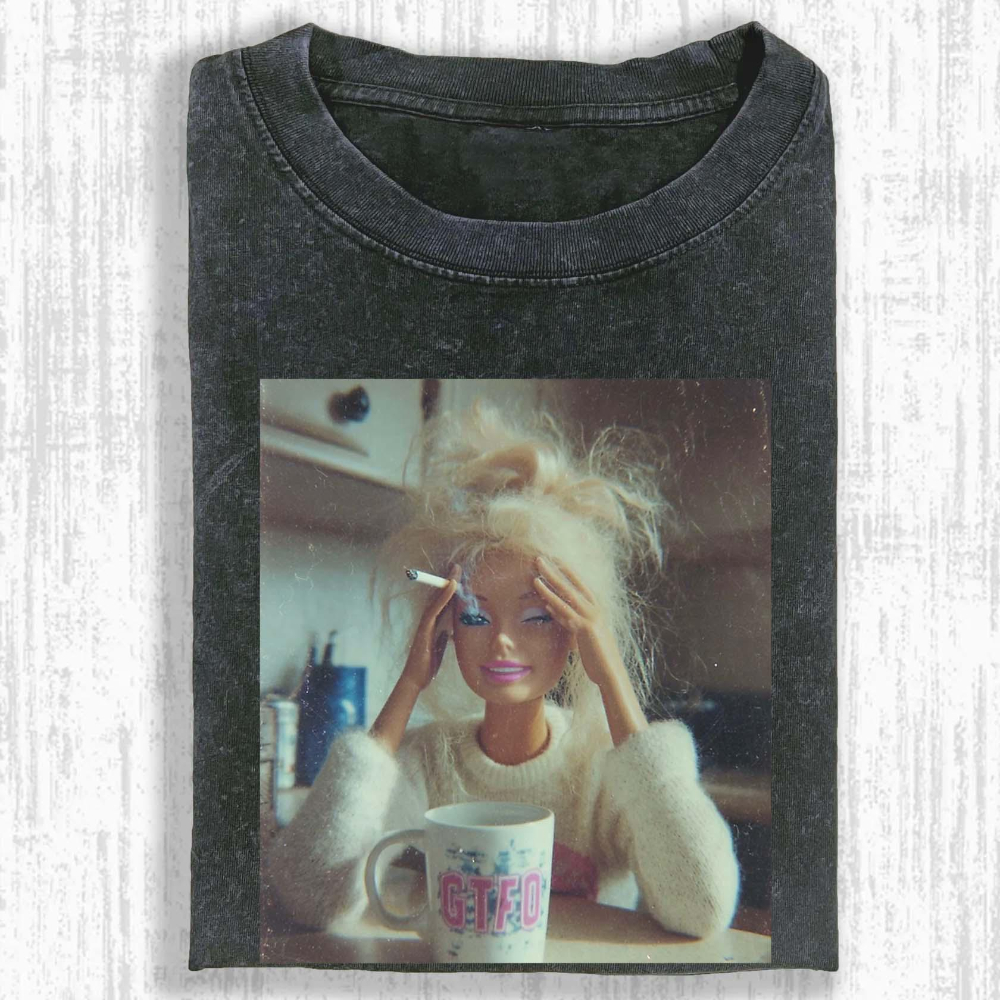 Fun distressed doll pattern T-shirt smoking doll emoji streetwear T-shirt  Unisex all-season streetwear shirt shirts for men