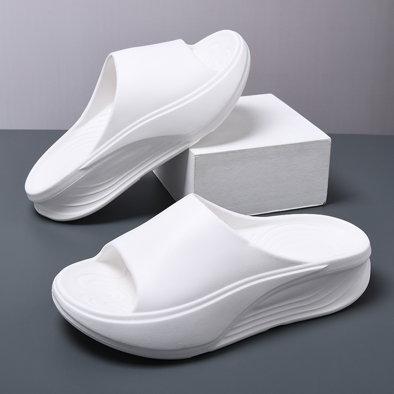 Men's New Summer Flip-Flops Outdoor Thick-Soled Non-Slip Sports Trendy Wading Wear-Resistant Beach Slippers