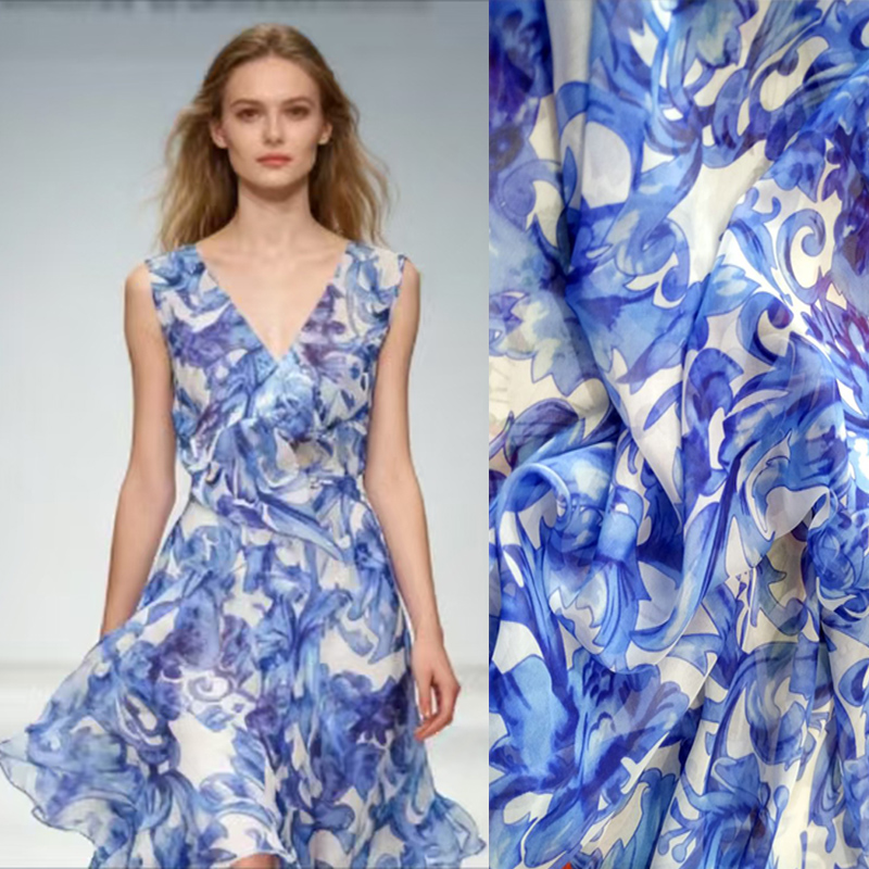 Italiaanse merk modeontwerper stof LOGO op maat 100% moerbeizijde chiffon stoffen blauwe bloemen bedrukte doek tule tissus