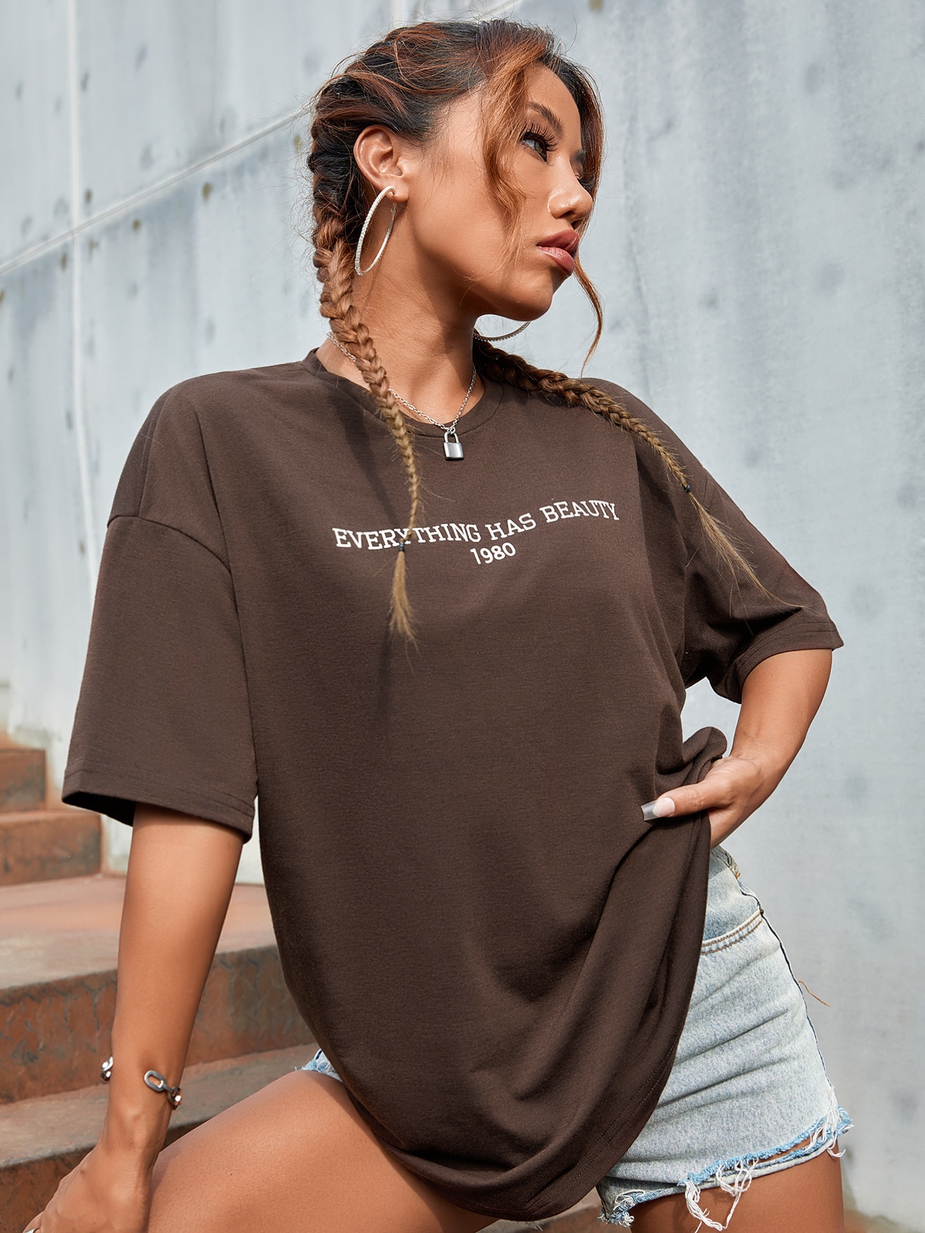 Everything Has Beauty 1980 T-Shirts mit Buchstaben-Slogan-Aufdruck für Damen, O-Ausschnitt, atmungsaktiv, kurzärmelig, 100 % Baumwolle, Oversize-T-Shirt