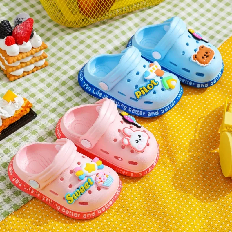 Verão crianças chinelos de jardim sapatos meninos e meninas sandália de praia crianças leve respirável bonito dos desenhos animados deslizamento chinelos do bebê