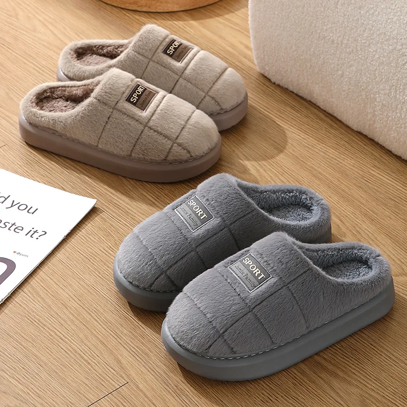 Sepatu rumah katun Platform anti selip, sepatu pasangan hangat untuk pria dan wanita, sepatu sol tebal dalam ruangan, sandal musim dingin mode baru