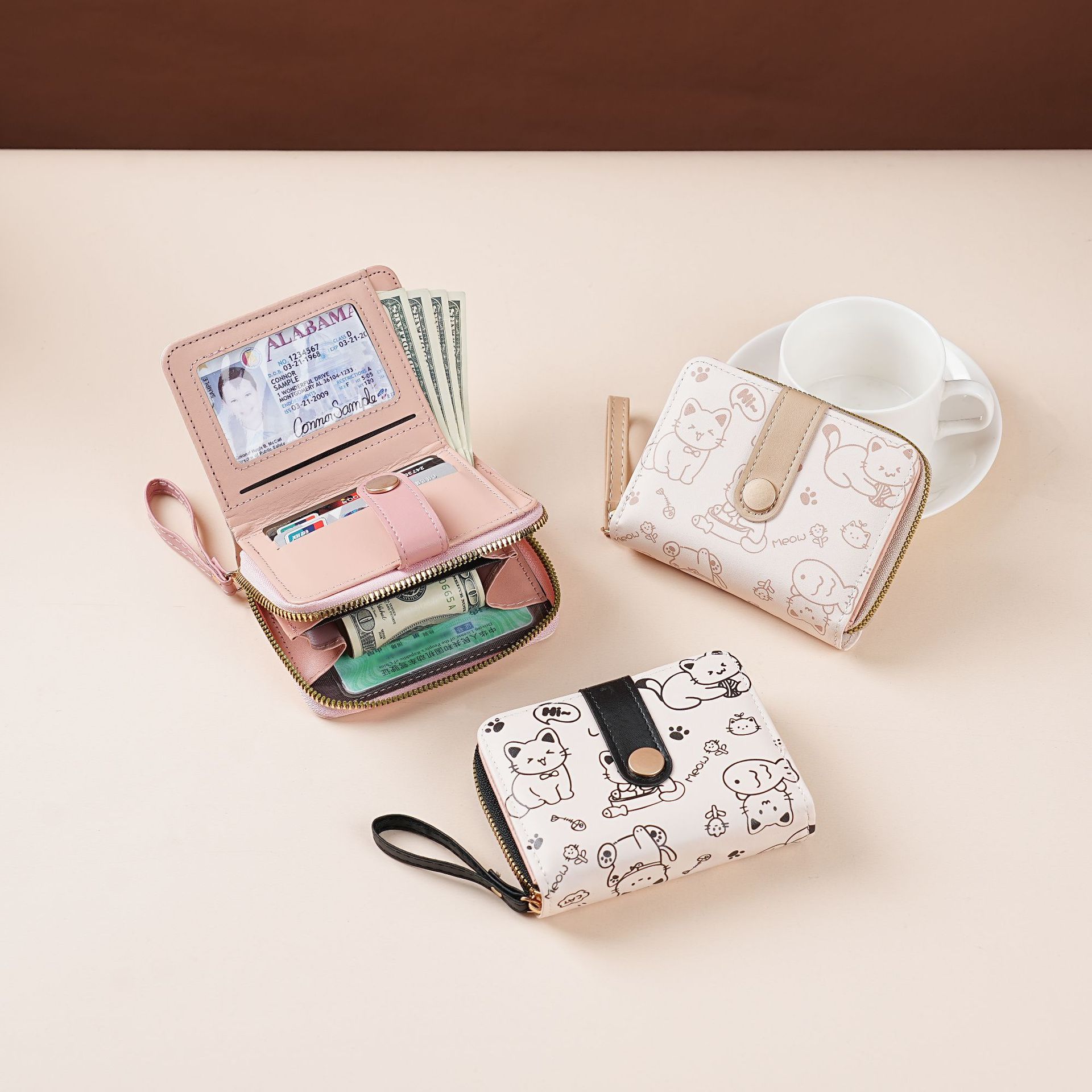 かわいい猫をテーマにした財布 スタイリッシュなショート財布 女性用 PUレザー 軽量 IDカードホルダー 旅行用現金小銭入れ