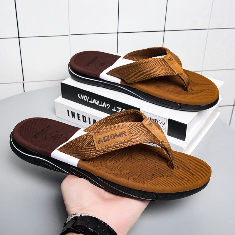 Mann Haus Flip-Flops Sommer Atmungsaktive Strand Schuhe EVA Hausschuhe Sandalen Männer Luxus Flip-Flops Weiche Hausschuhe Hause Clogs Rutschen