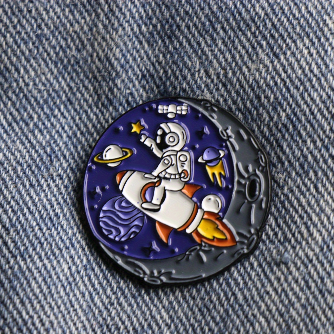 Fun Metal Enamel Brooch Landing Suitable Clothing, Backpack Decoration Gift for Friends