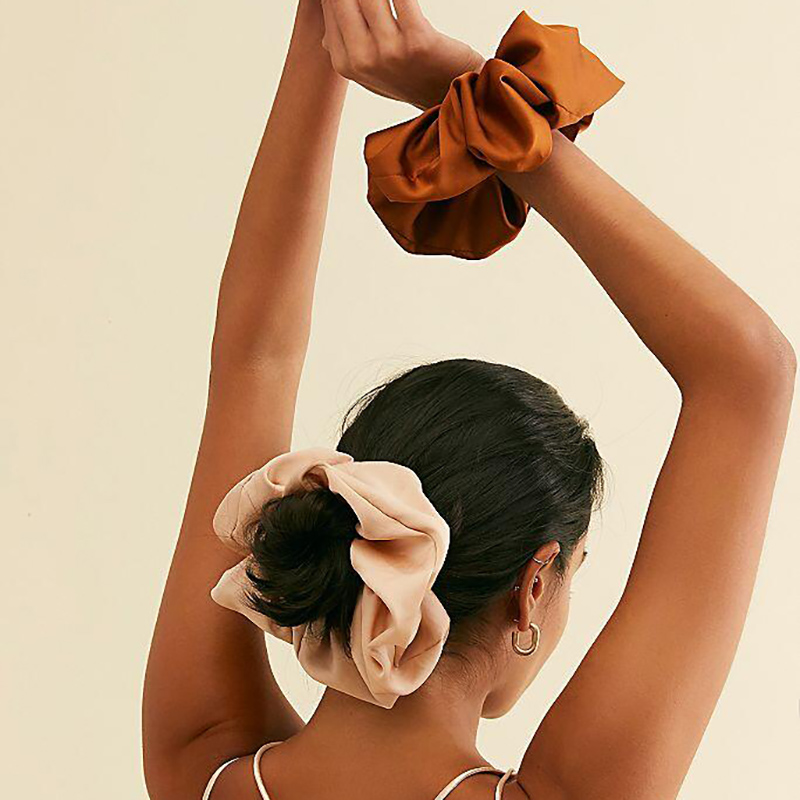 Moda Oversize Scrunchie damskie elastyczne opaski do włosów jednokolorowe satynowe gumki letni kucyk Holder krawaty nakrycia głowy