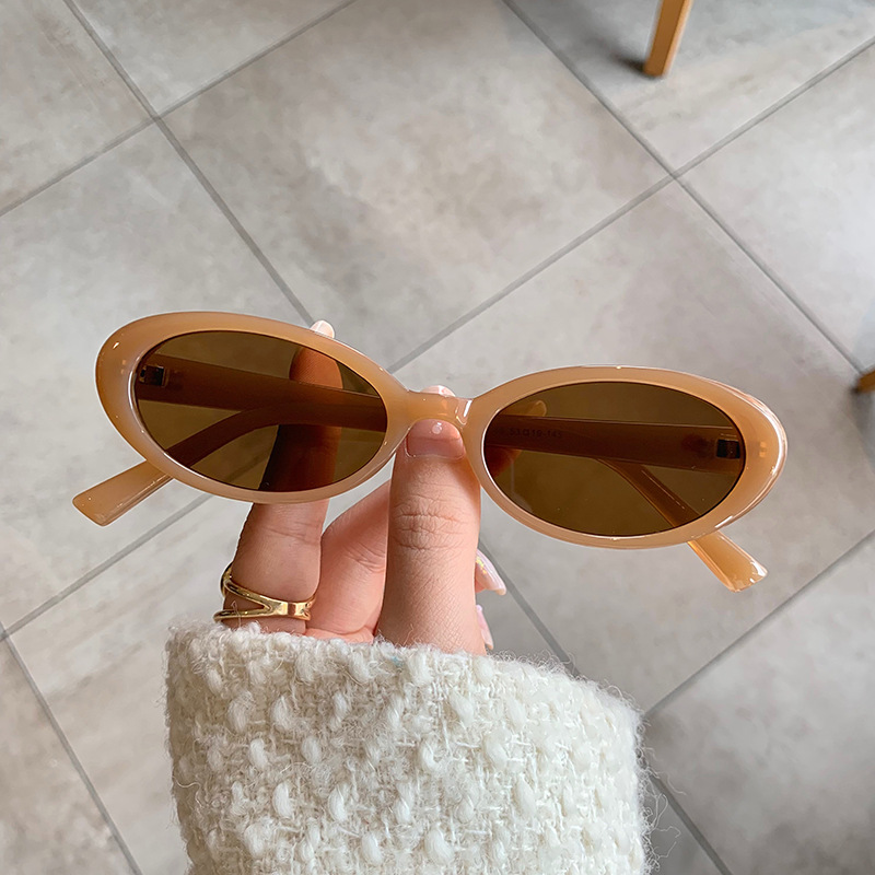 OEC CPO, gafas de sol ovaladas Vintage para mujer, monturas pequeñas elegantes, gafas de sol para mujer, gafas Punk con remaches Retro, gafas de fiesta Steampunk