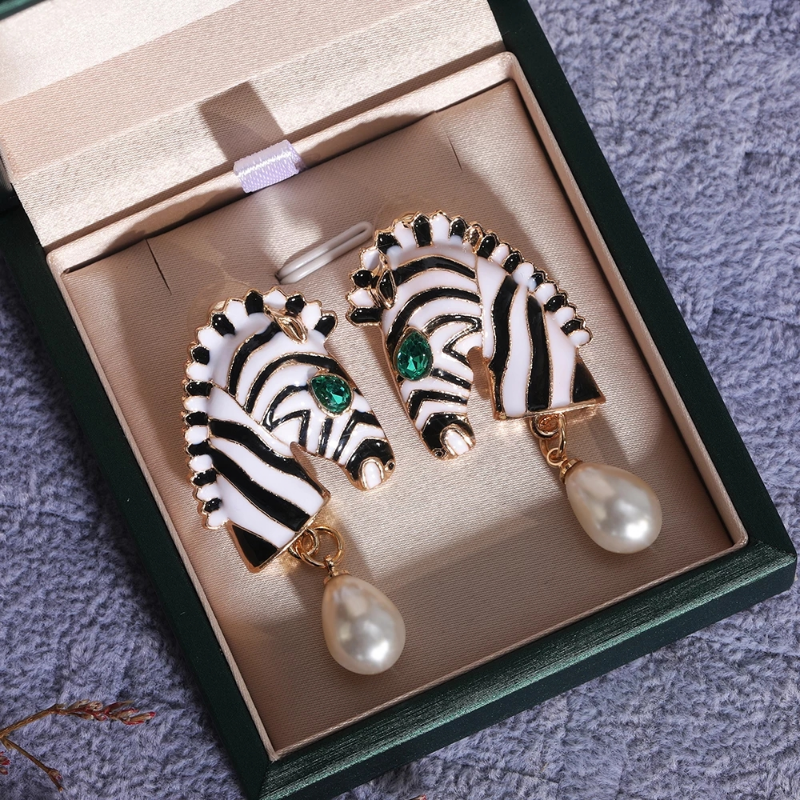 Zebra cabeça forma brincos para mulheres, imitação de pérola animal brinco, brinco romance, festa cocktail, jóias declaração, moda