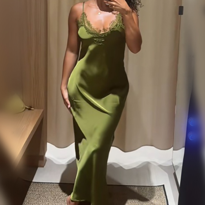 Robe longue élégante verte à bretelles fines et col en V avec dentelle, sans manches, nouvelle collection été 2026, décontractée pour les vacances, pour femme