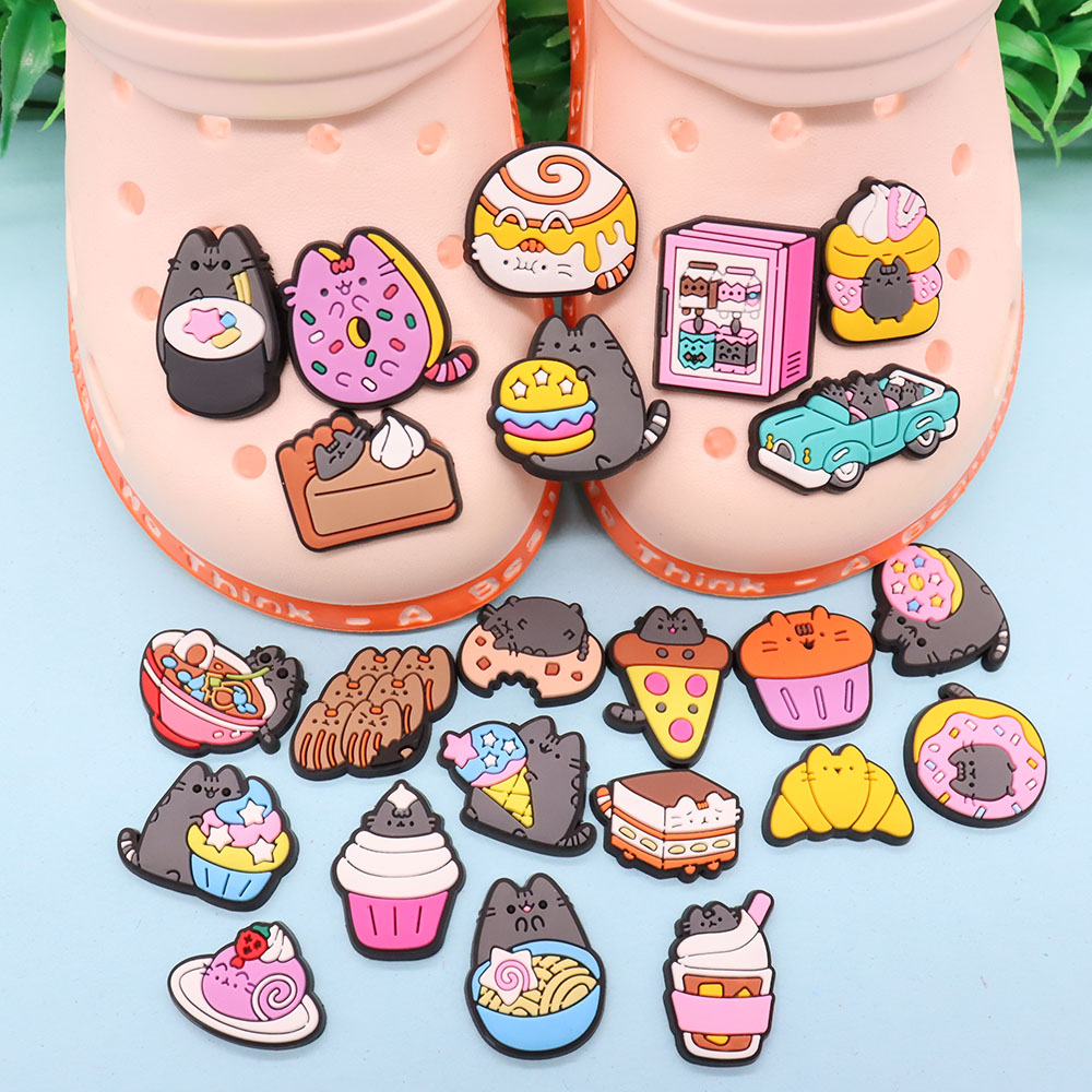 1 pz PVC adorabile piccolo gatto Cupcake sandali ciondoli per scarpe accessori cibo Designer decorazione braccialetto adulto fai da te