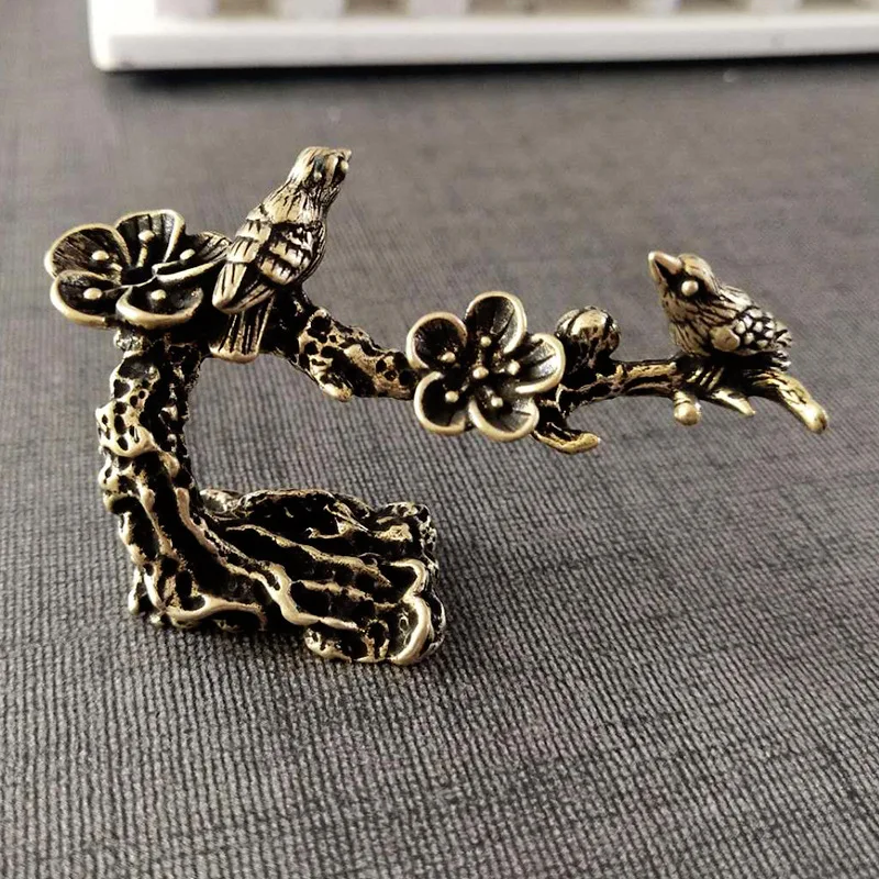 Puro rame prugna albero felice gazza uccello ornamenti in miniatura ottone antico cuco figurine decorazioni per la tavola da tè decorazioni per la scrivania artigianale