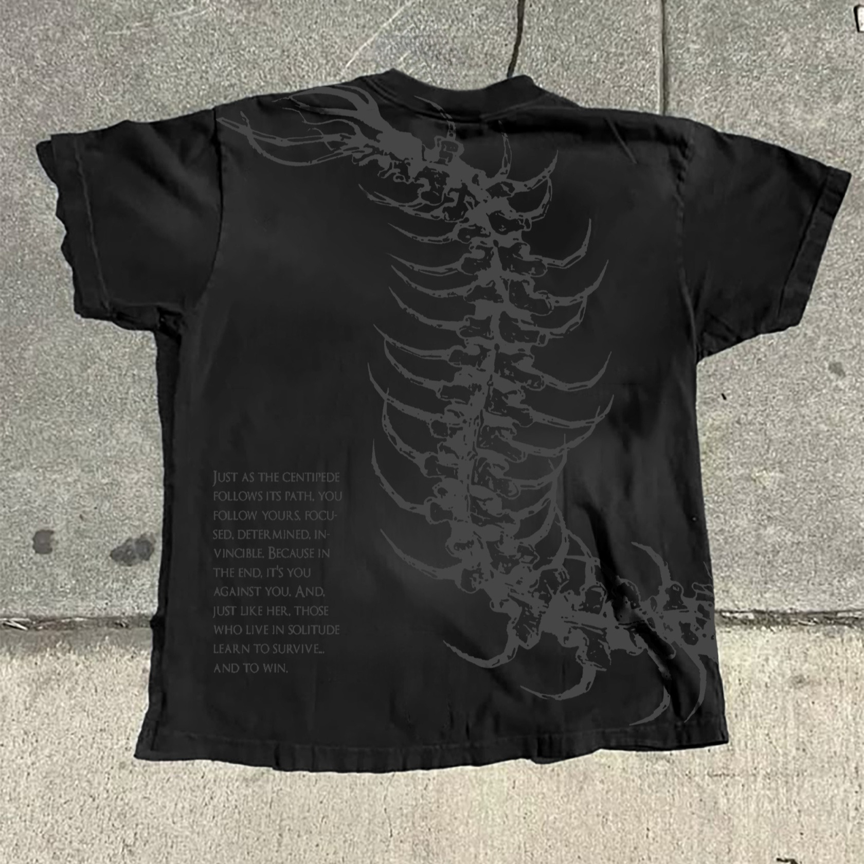 Vintage escuro centopéia esqueleto gráfico algodão impressão camiseta masculina y2k verão manga curta oversize camiseta feminina casual camisetas