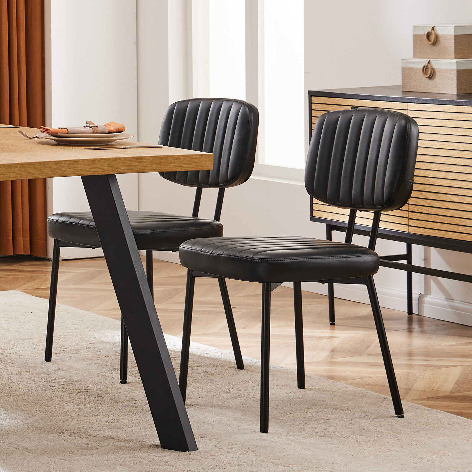 JHK moderne eetkamerstoelen van kunstleer, set van 2, ergonomische lendensteun, schuimspons, kussenzitting en metalen poten voor de keuken