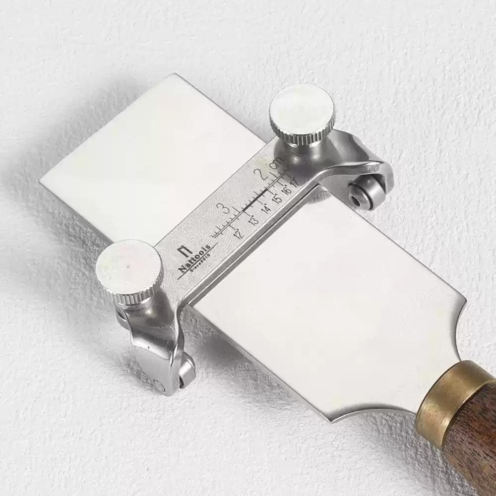 1 StĂŒck SchleiffĂŒhrungswerkzeug â Winkeliger MesserschĂ€rfhalter fĂŒr Lederarbeiten, Schleifhilfe fĂŒr Schneidwerkzeuge, SchĂ€rfen und Schleifen von Messern