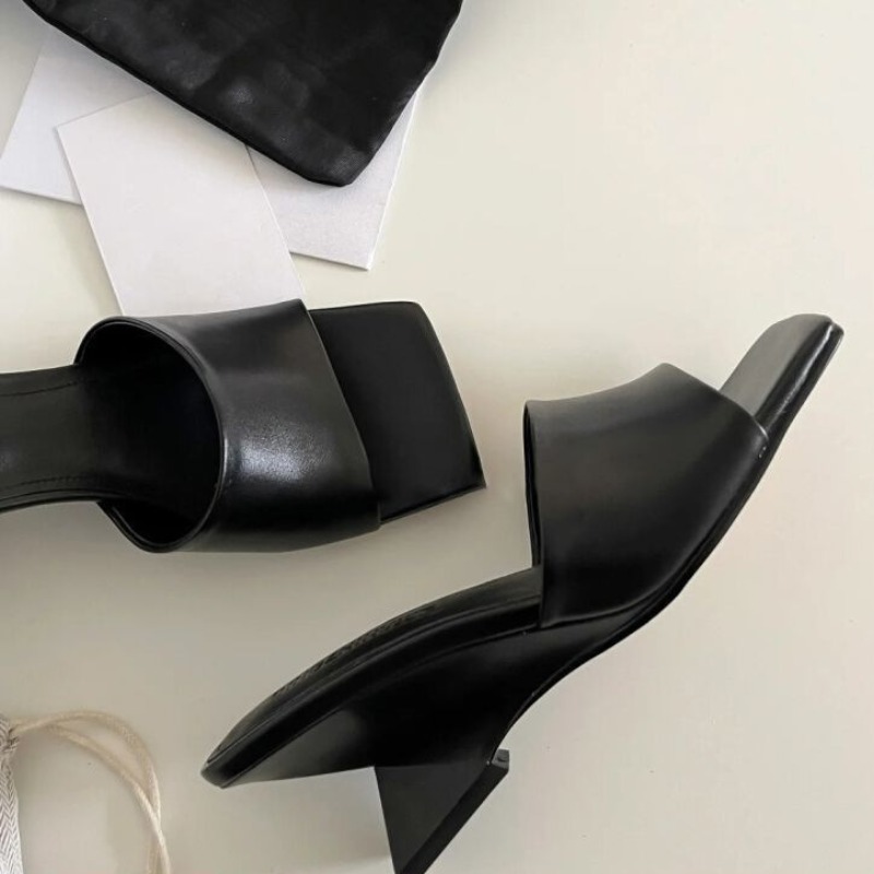 2026 Nieuw ontwerp, compacte wedges, hoge hakken, dames slippers, vierkante teen, feestjurk slippers, zomer, aparte stijl schoenen