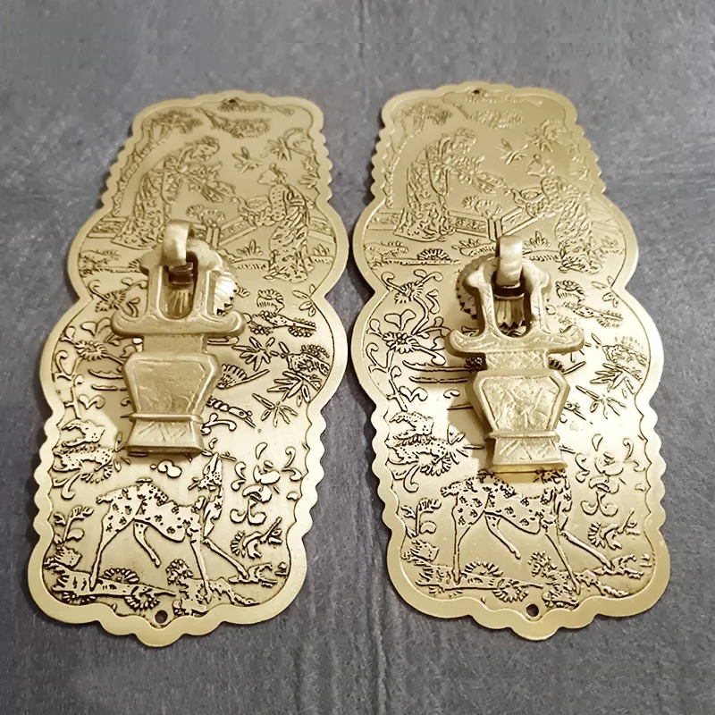Art Style Handle Brass Cabinet Door Knobs Engraving Pattern Gold Wardrobe Cabinet Single Hole Golden Handles for Furniture